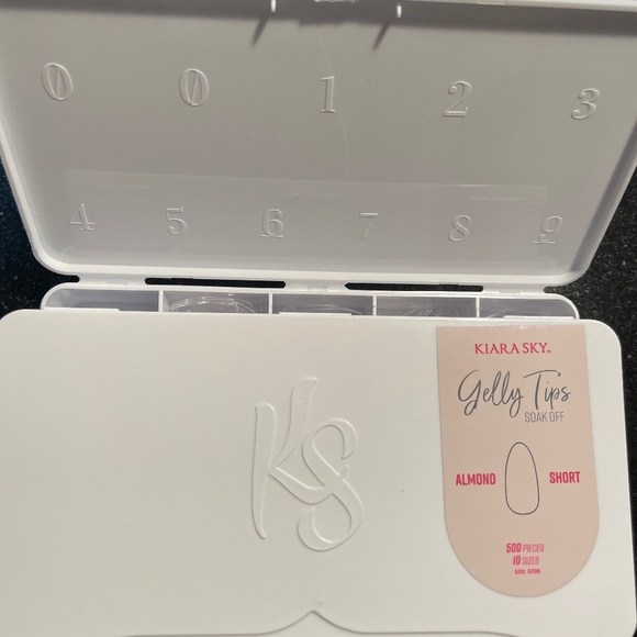 Kiara Sky Gelly Tips - Full Cover Short Almond Tips - Picture 6 of 7